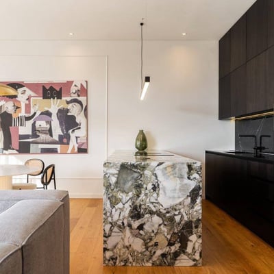 Vermietung einer wunderschönen, geräumigen 3-Zimmer-Wohnung, 107 m², Stadtteil Dedinje, Belgrad, Serbien